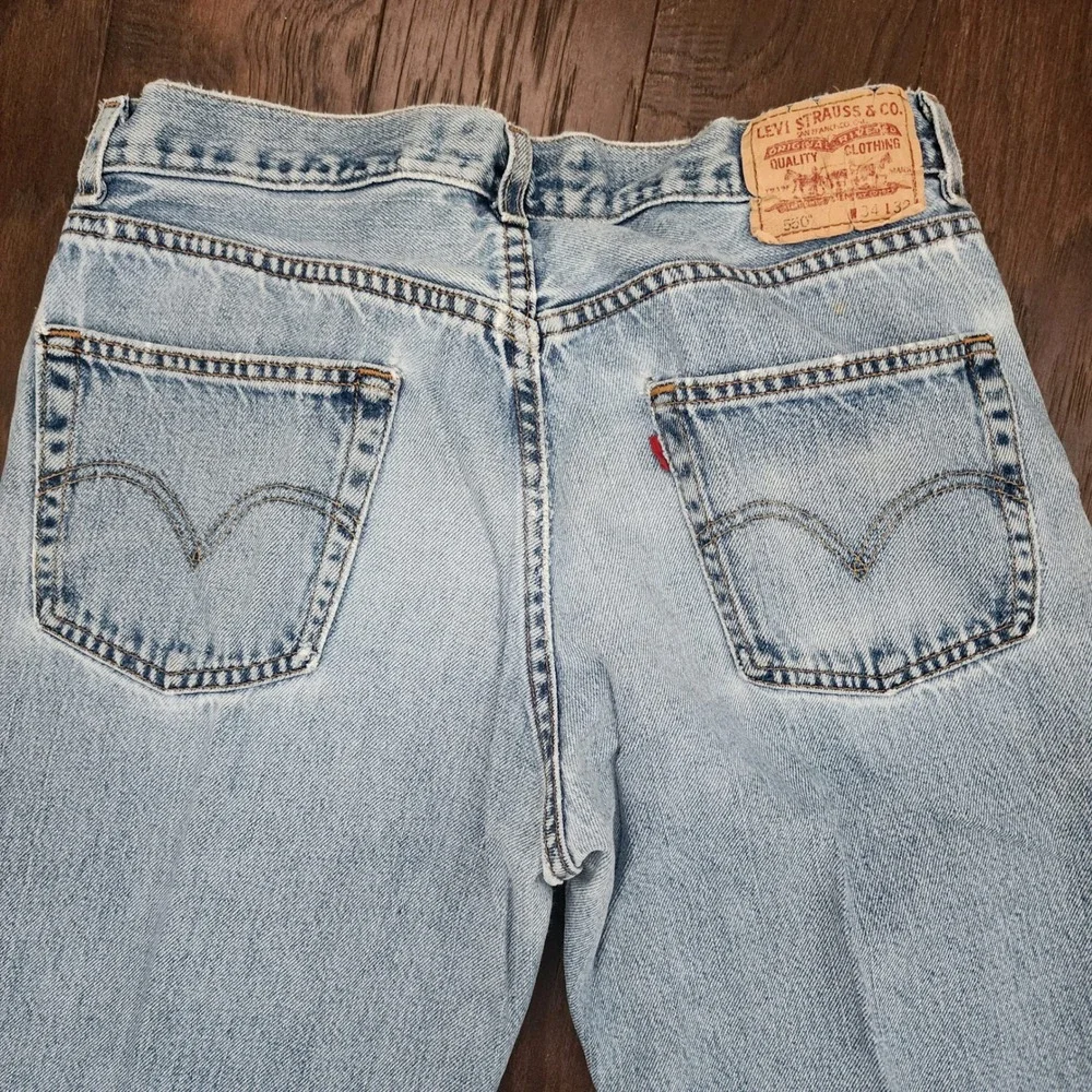 Levis 550 Relaxed Fit Jeans Mens 34x32 Light Wash Blue Denim 100% Cotton Vintage